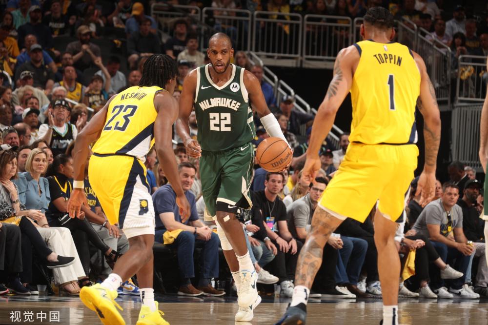 在新闻采访 在新闻采访