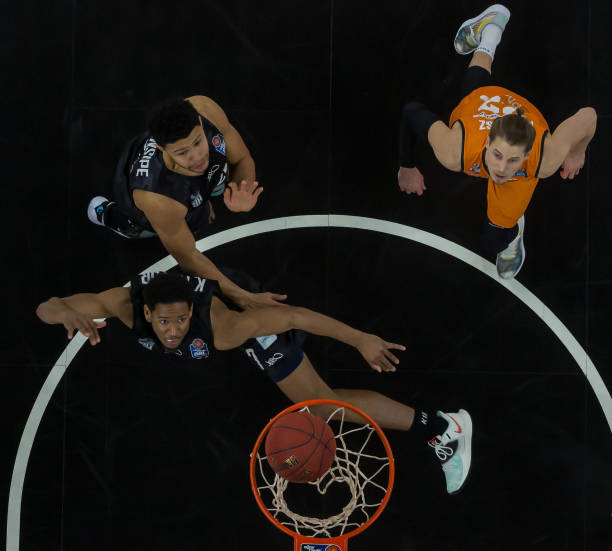 次锦标赛的 次锦标赛的